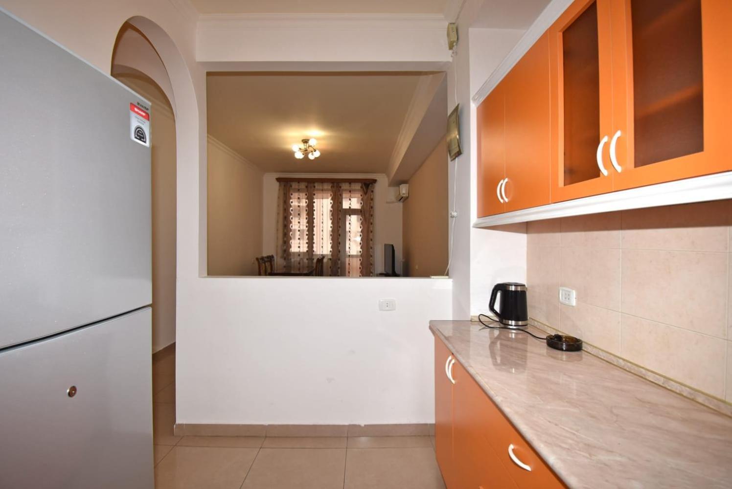 Armenak Apartment In Aram Str Ереван Екстериор снимка